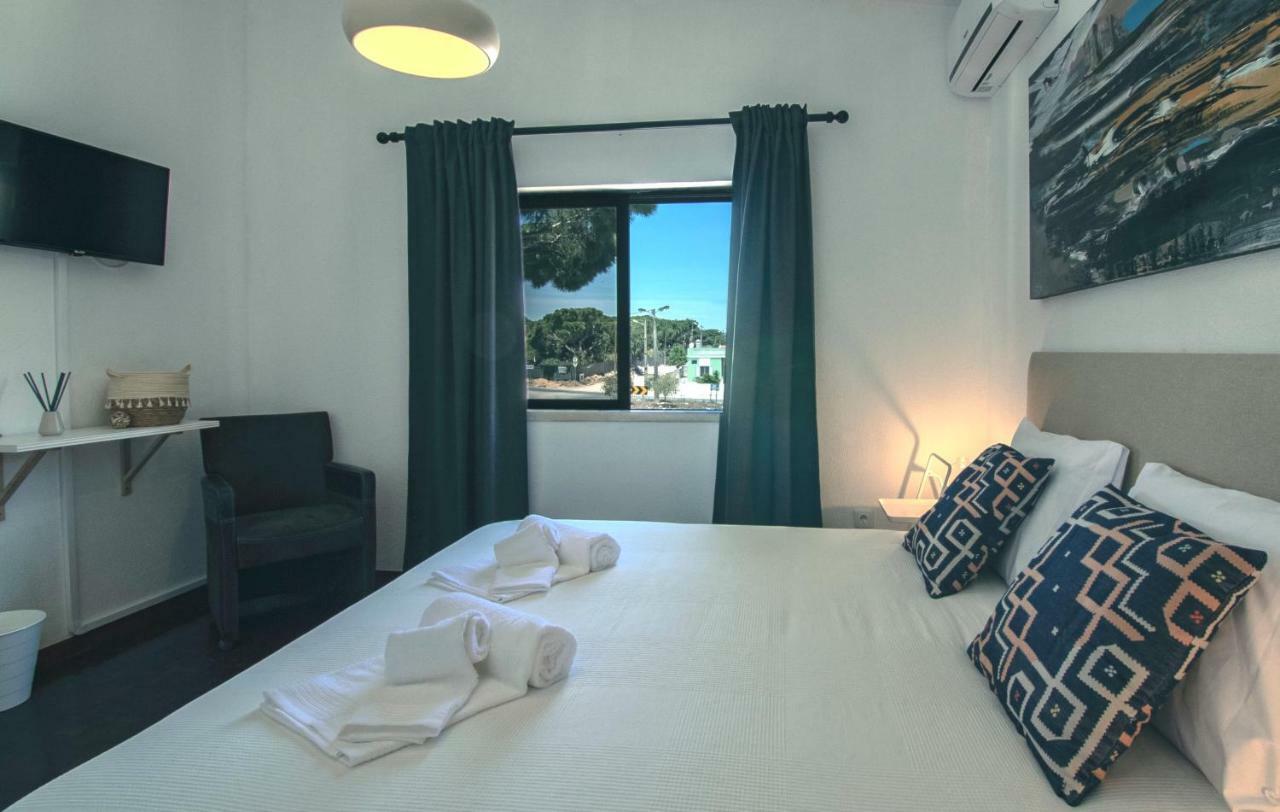 Pine House - Faro Airport, Beach And City Center 외부 사진