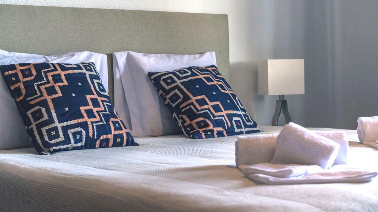 Pine House - Faro Airport, Beach And City Center 외부 사진